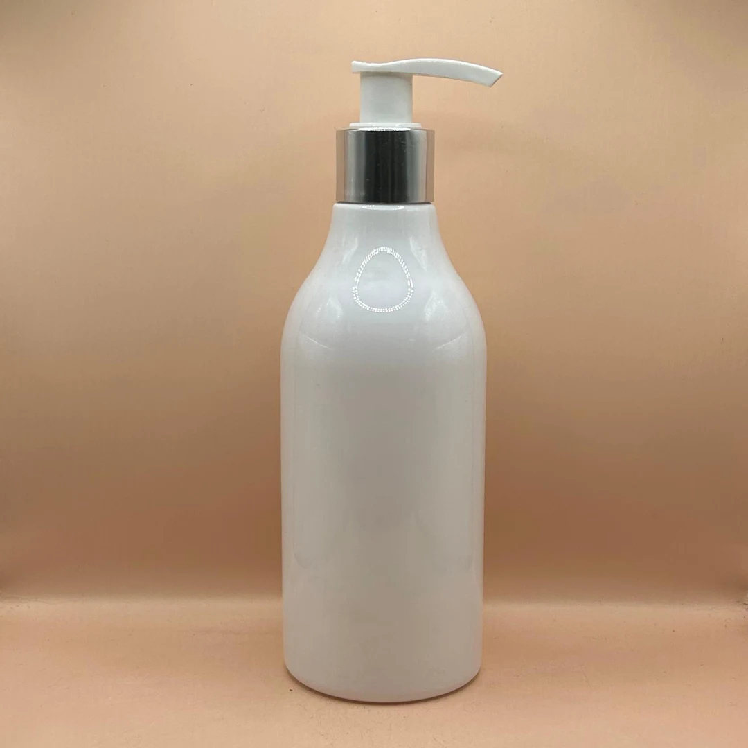 300ML PET Nutri Bottle White with 24/410 L1 Dispenser Pump White With Silver