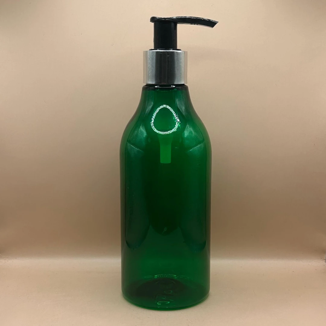 300ML PET Nutri BottleTR Green with 24/410 L1 Dispenser Pump Black With Silver