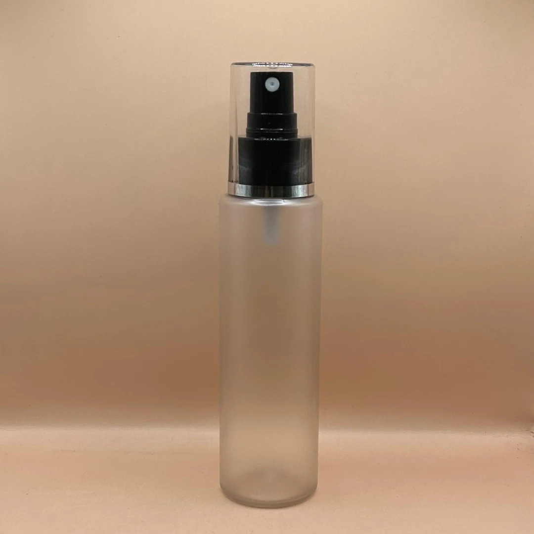100ML PET Sleek Bottle Frosted With 24/410 AS Mist Pump With Silver Lining Overcap