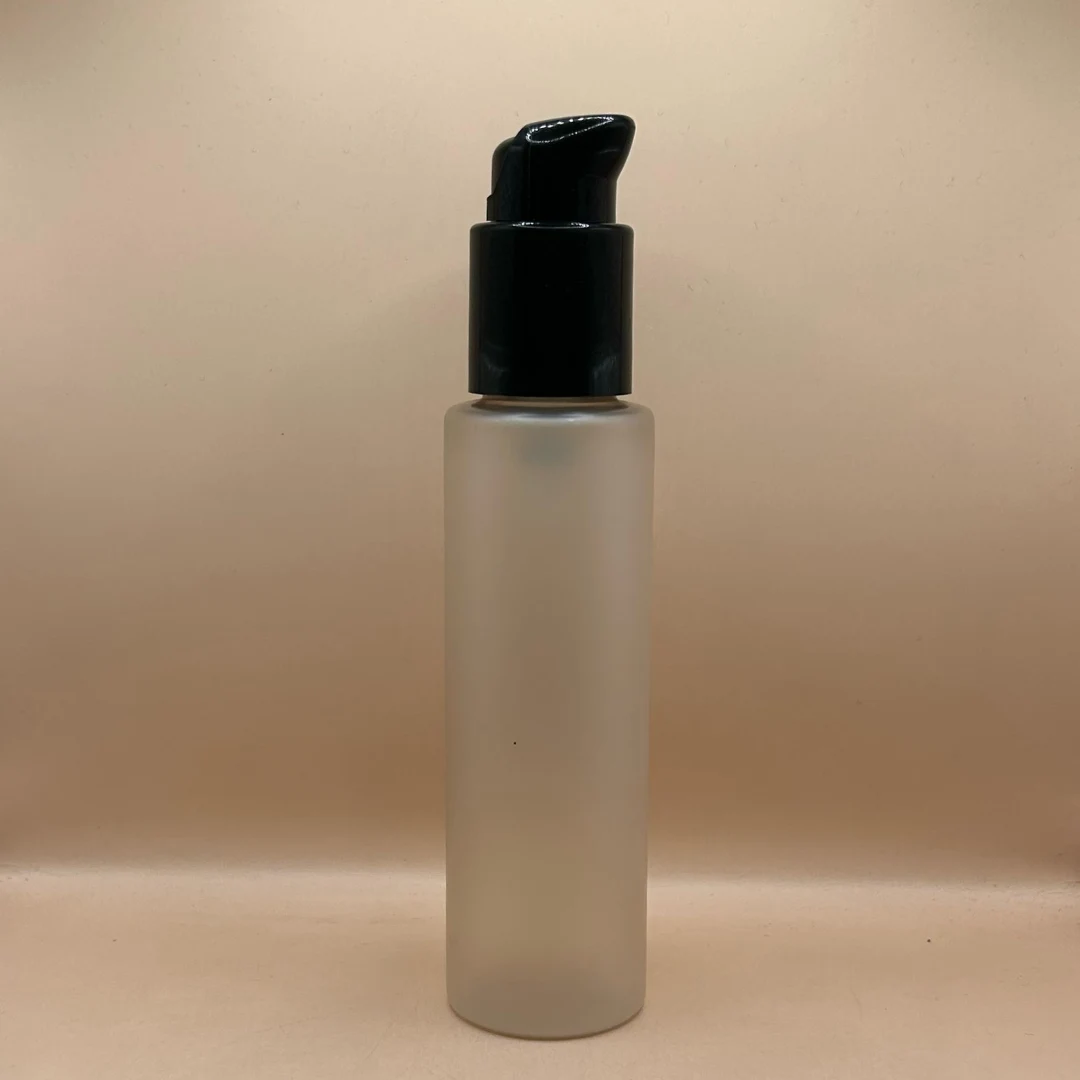 100ML Pet Sleek Bottle Frosted With 24/410 SAPLOO Pump Black